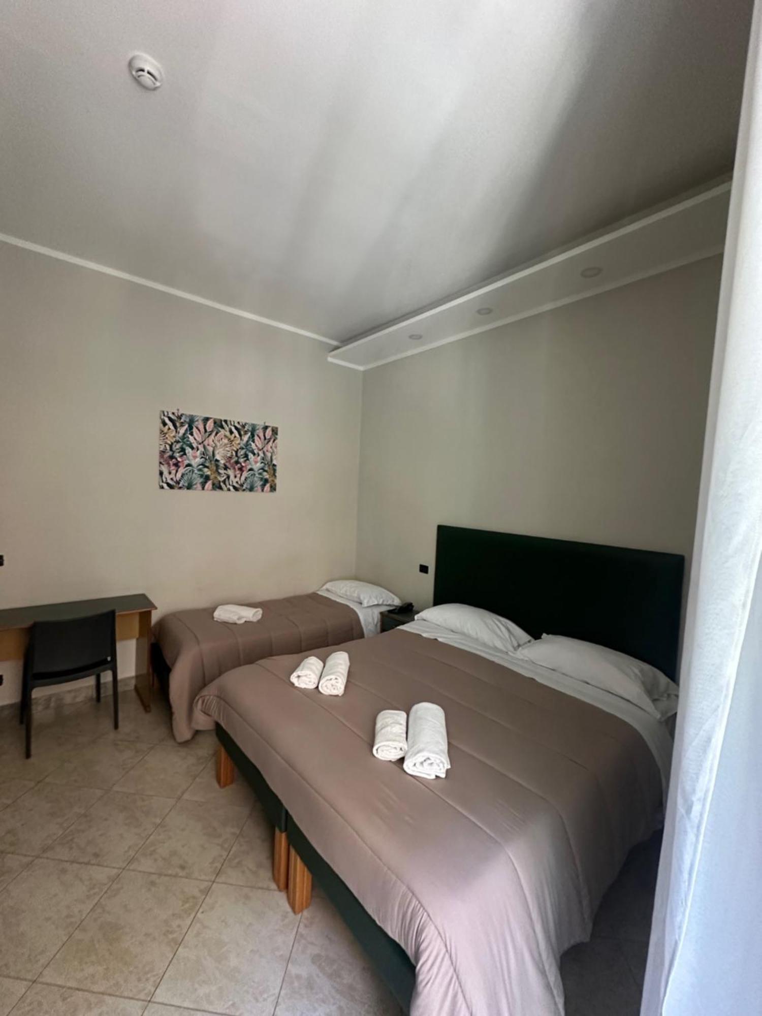Smart Station Hotel Neapol Exteriér fotografie